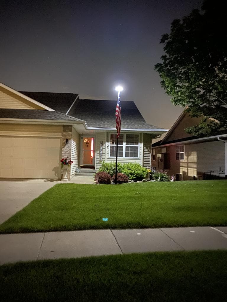 TelePatriot 800 Series Solar Flagpole Light - 200 LED Waterproof IP65